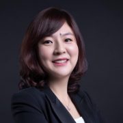李佼